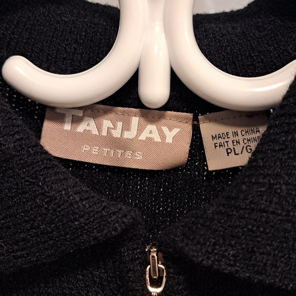 TanJay Black and Cream Cat Embroidered Jean Jacket Vintage - Picture 2 of 7